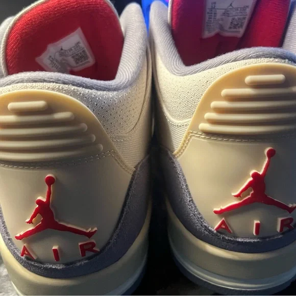 Jordan Sneakers - White and Red - Picture 4 of 10